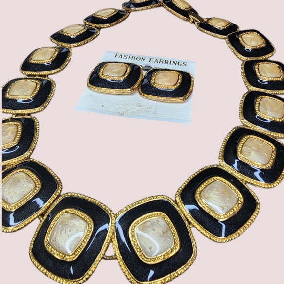 Vintage necklace and earrings 💖 - Picture 2 of 7